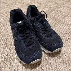 New Balance Black and White Women's Sneakers